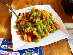 辣子鸡丁盖饭-西部马华清真兰州牛肉面·烧烤夜市(关东店)