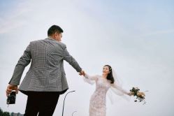 -雪中彩影婚纱摄影·微光艺术中心