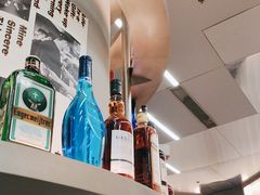 -M Stand(上海人民广场来福士店)