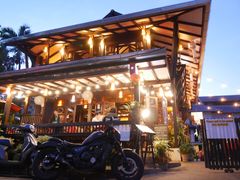 -Dash Teak House