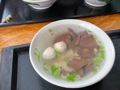 -松树干拌面店