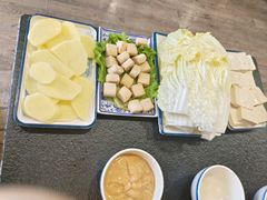 -灶知轩湘西石锅鱼(万佳广场店)