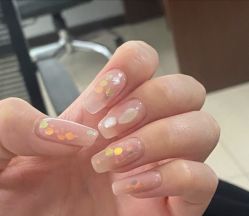 -悦指间美甲美睫
