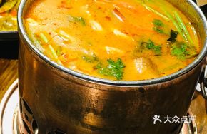 Tom Yum Seafood Feast
