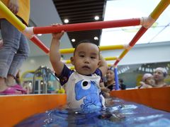 -嘻游纪儿童游泳课程中心(红博中央公园店)