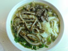 -花溪王记牛肉粉(四季花溪商场店)