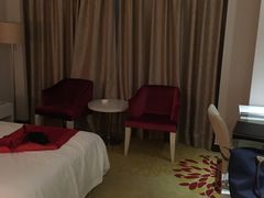 -杭州滨江宝龙城华美达酒店