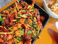 -包整·丝娃娃(一览甲秀楼风景店)