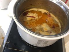 -百品聚旋转火锅(万德庄店)