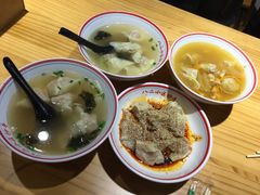 -八二小区抄手(龙湖上城天街店)