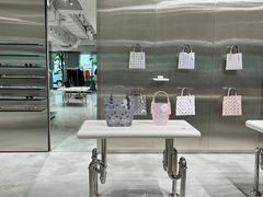 -三宅一生 (阪急梅田本店)