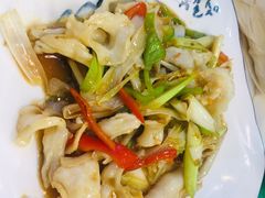 葱爆螺片-富临港·蒸汽海鲜·手抓海鲜·炒菜(栈桥店)