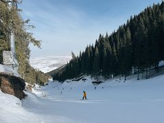 -丝绸之路山地度假区滑雪场