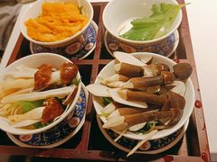 -老房老舍重庆火锅(假日城市店)