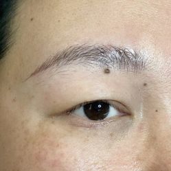 -一个差评成就的纹眉店