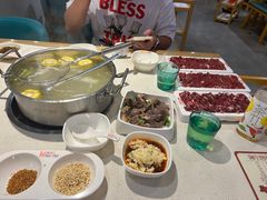-浪里寻·臻牛养生牛肉火锅(方圆荟店)