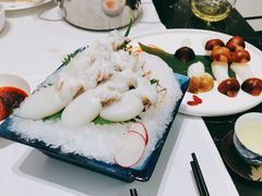 -红鼎豆捞·非遗鲍皇汤火锅(宝丰路店)