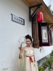 -一揽芳华汉服旗袍体验馆(拙政园店)