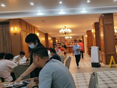 -鹏城人家海鲜酒家·23年老字号(较场尾店)
