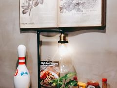 -HIGH FIVE哈福手工汉堡(桂林路店)