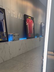 -PE SALON
