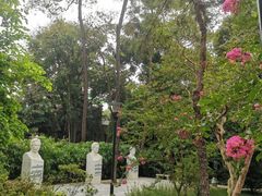 -烈士陵园(地铁站)