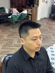 -理昂男士理发店 Barber shop