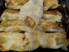 猪肉玉米锅贴-小牛锅贴(西环路店)