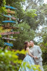 -现代经典婚纱摄影