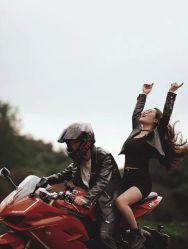 -上花轿婚纱摄影