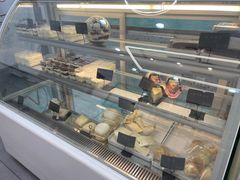 面包甜点陈列柜-美事客·面包·蛋糕·甜品(CBD店)