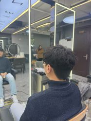 -藤野造型烫发染发