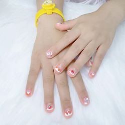-七彩虹美甲美睫 半永久
