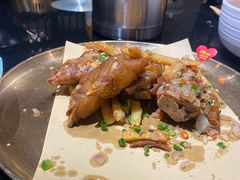 -川流不息·地道川菜·小龙虾(新松江路店)