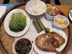 -亚龙湾希尔顿自助餐厅·海鲜·烧烤·沙滩BBQ·现场乐队
