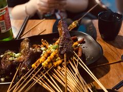 烟薰大排-陈员外正宗夹江烧烤(广福路店)