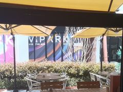 -必胜客(上海华谊新所店)