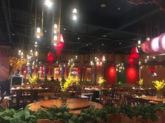 大堂-老滇山寨•云南特色菜•地方菜•民族风情歌舞表演(金碧店)