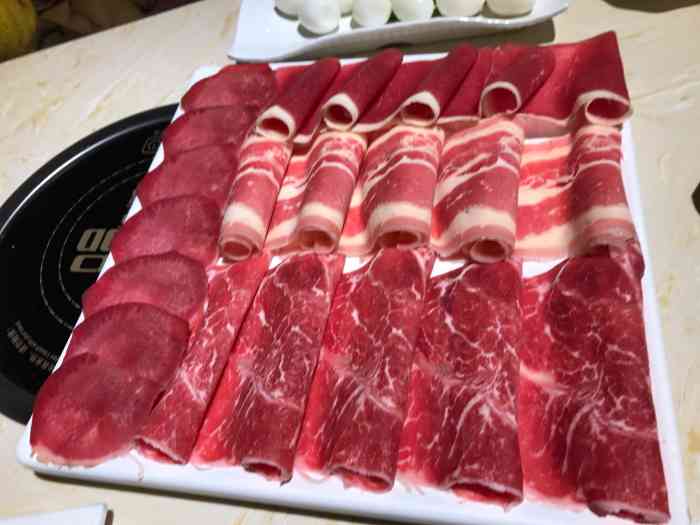 首品澳门豆捞(青羊万达店)-"服务员热情周到对小朋友很有爱菜品真的.