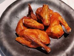 脆皮乳鸽-荣小馆(安达仕店)