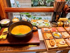 -银米·云南传统过桥米线(双廊黑金冠店)