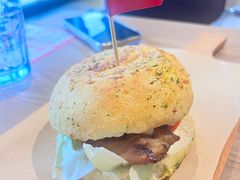 -必胜客(航洋国际店)