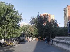 -梨园(地铁站)
