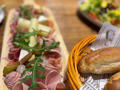 -1886德国汽车餐厅(外滩十六铺码头店)