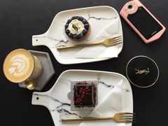 -UNI UNI(环亚凯瑟琳店)