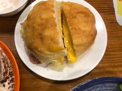 Big&nbsp;men菠萝包-澳门陈光记烧味饭店(南京德基广场店)
