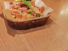-老滇山寨•云南特色菜•地方菜•民族风情歌舞表演(金碧店)