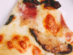 蘑菇腌肉披萨-LUCCA卢卡西班牙海鲜饭(远洋广场店)
