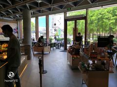 大堂-星巴克臻选(东莞长安万科广场店)