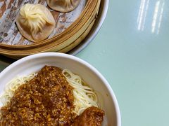 蟹黄汤包-食惠里小笼包面馆(越秀店)